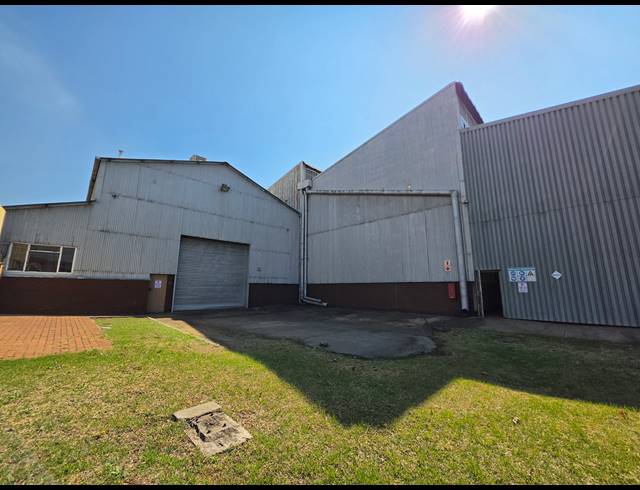 5,800M² WAREHOUSE TO LET IN WADEVILLE
